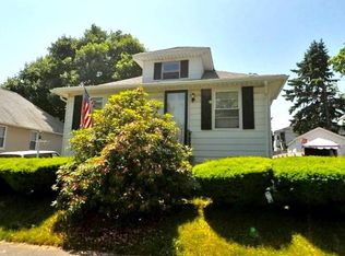 128 Farrar Ave, Worcester, MA 01604