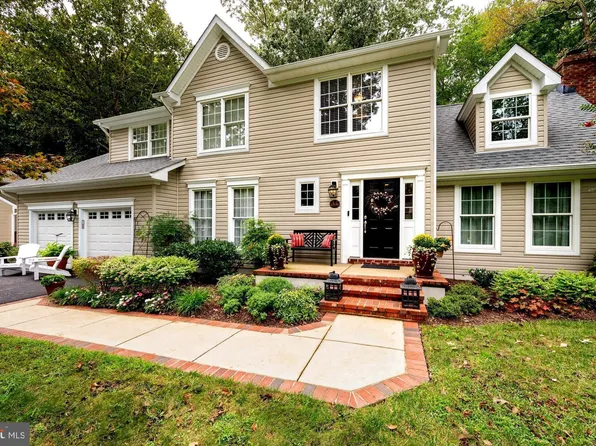 5140 Marx Dr, West River, MD 20778