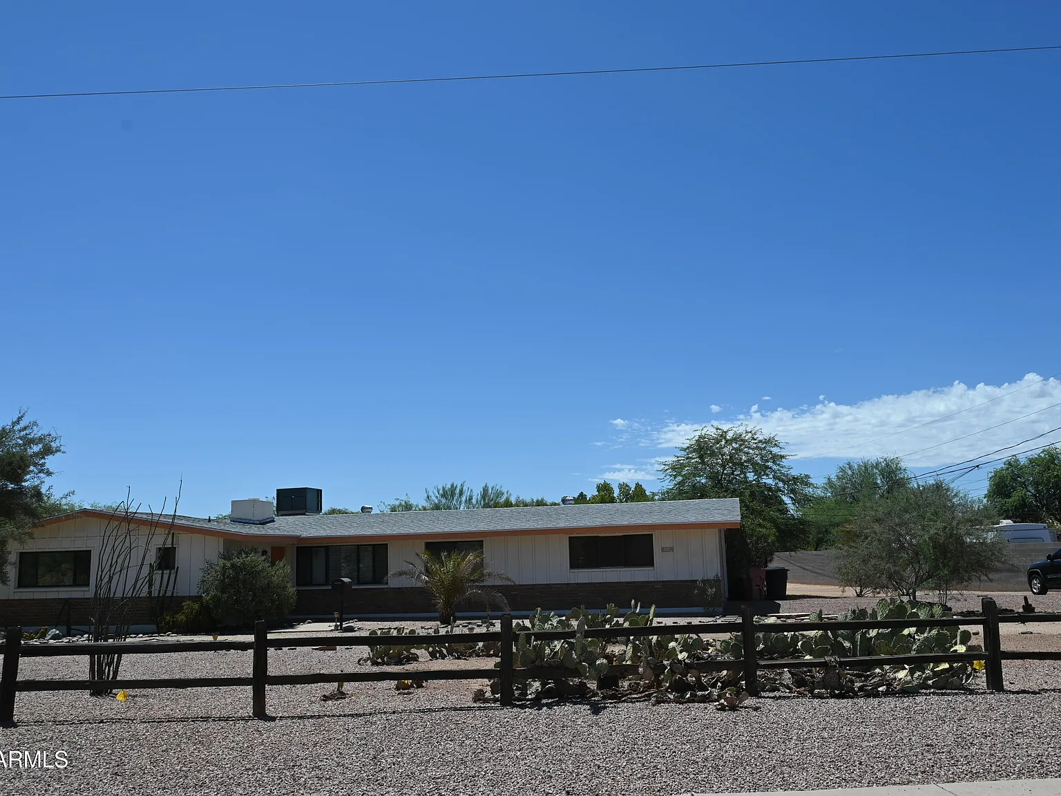 3 bed, 2.0 bath, 1622 sqft, $2,995 — Photo 3