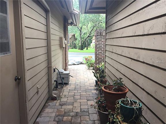 3rd image of 370 Winchester Pl