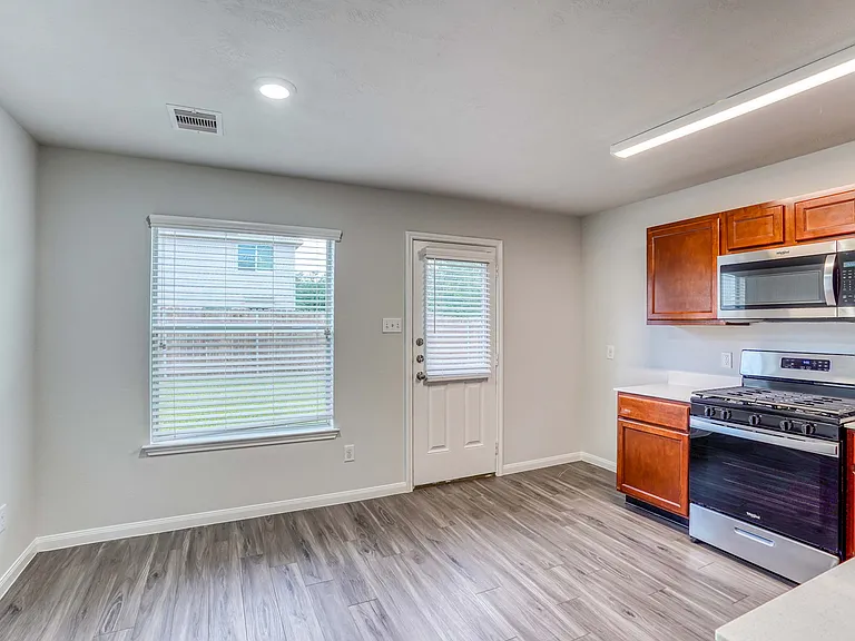 13102 Aiden Cir — Photo 11