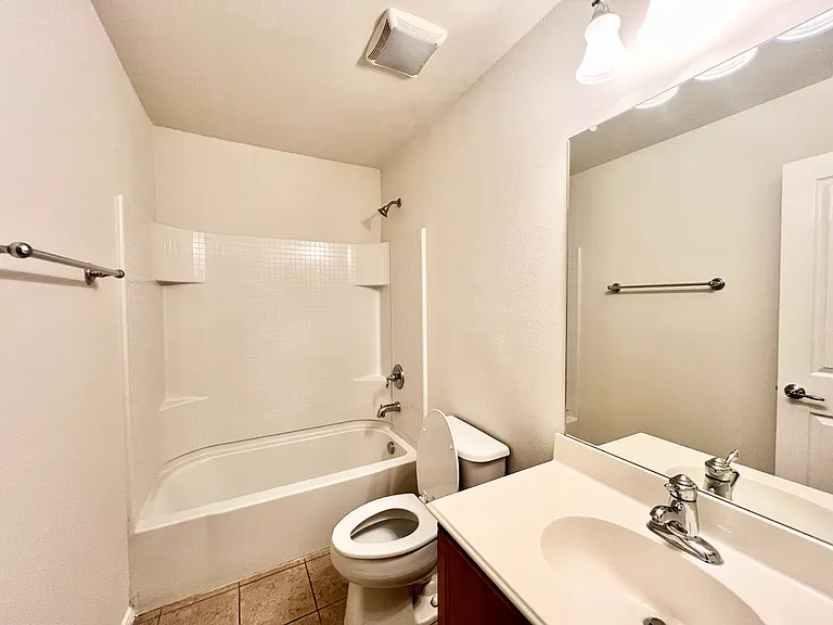 903 Mazatlan Ct — Photo 13