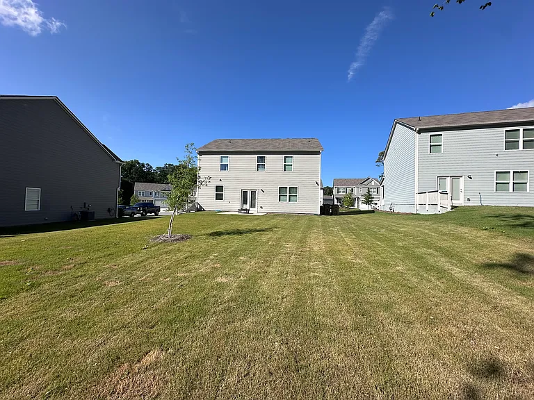 19 Manor Way — Photo 9