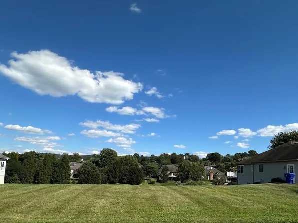 6537 Bent Oak Dr Lot 15-T, Fayetteville, PA 17222