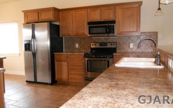3rd image of 206 Love Mesa Dr