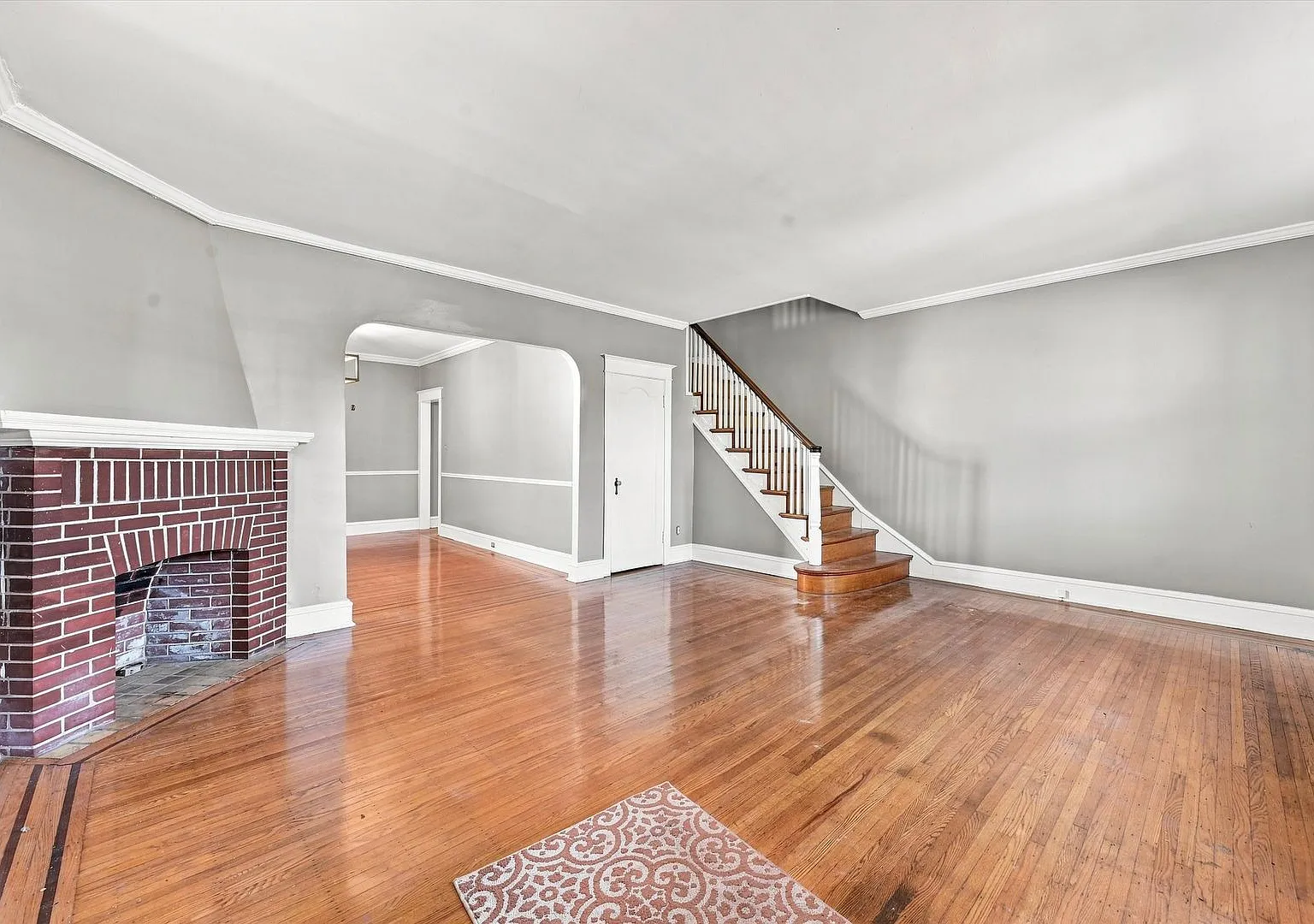 203 Barrett St — Photo 3