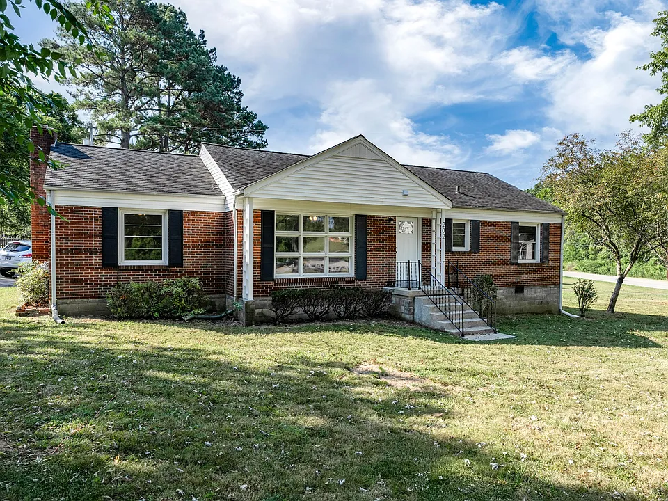 202 Jackson Heights Rd