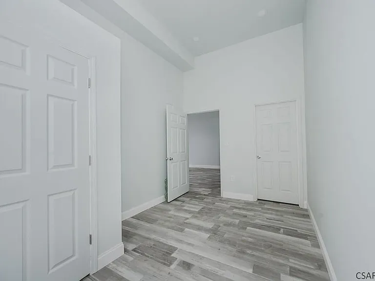 500 Main St #201 — Photo 28