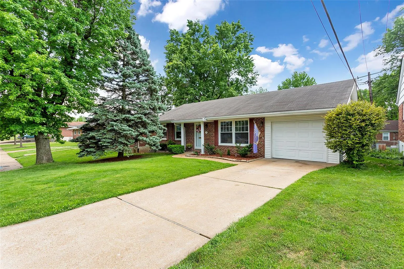 3852 Robert Ave photo 1