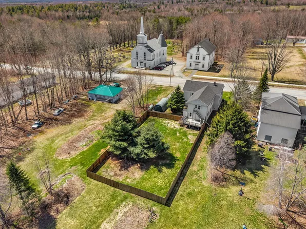 48  Main Road, Charleston, ME 04422