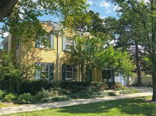 1821 Glenview Ave, Park Ridge, IL 60068