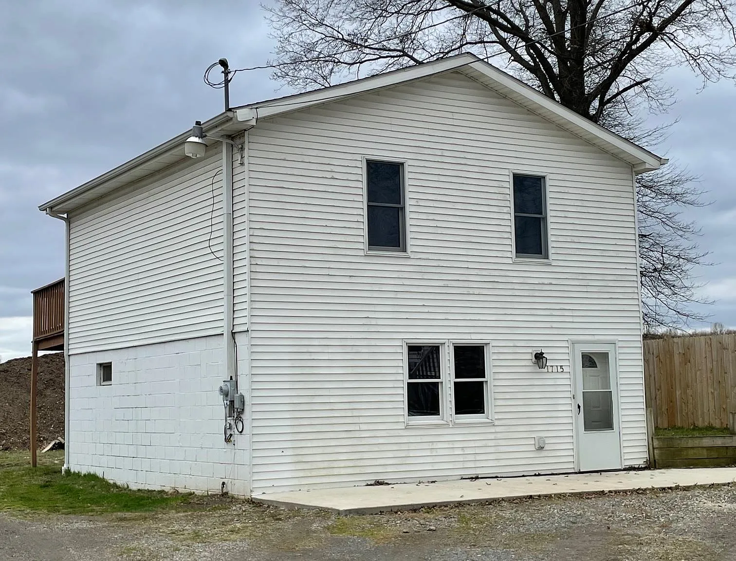 1715 Lyntz Townline Rd SW — Photo 1