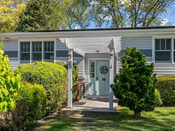 46 Steamboat St, Jamestown, RI 02835