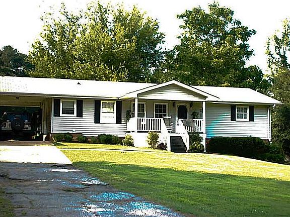 3rd image of 2223 E Cherokee Dr