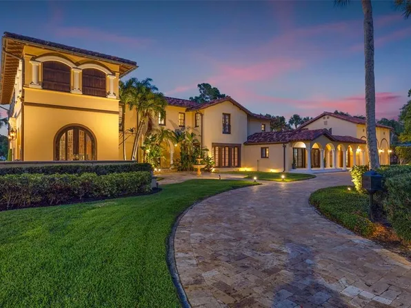 1311 Druid Rd S, Belleair, FL 33756