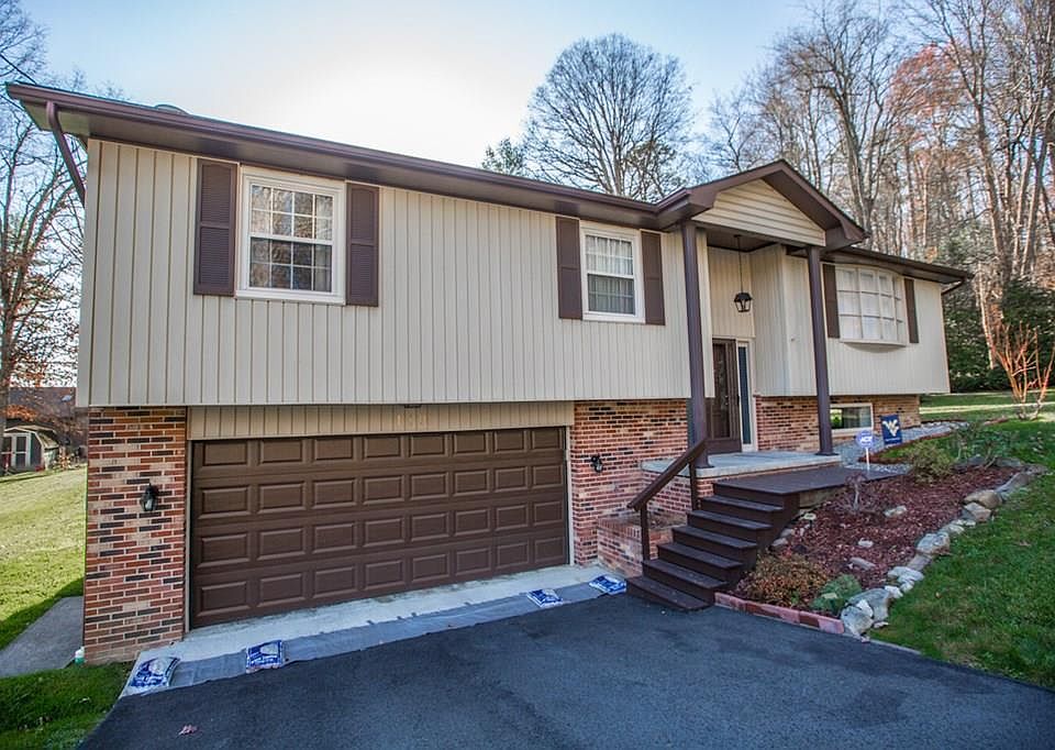 1st image of 119 Brookwood Ln