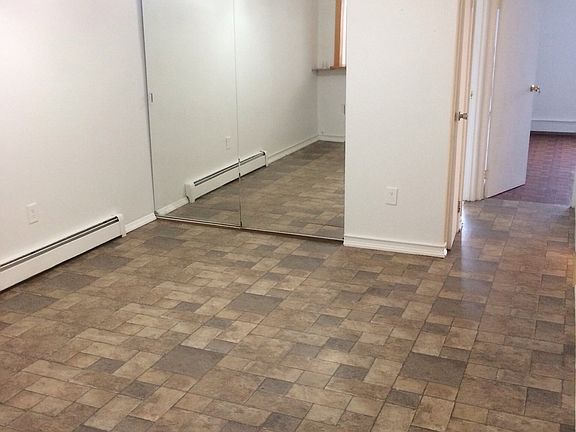 5th image of 227 Scholes St #2