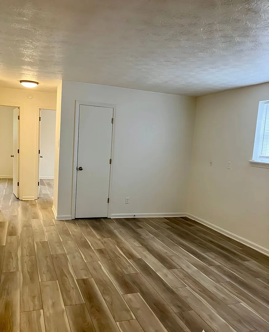Meadow Pointe Apartments — Photo 2
