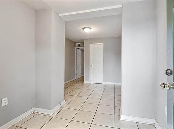2nd image of 2812 Louisiana Ave #A