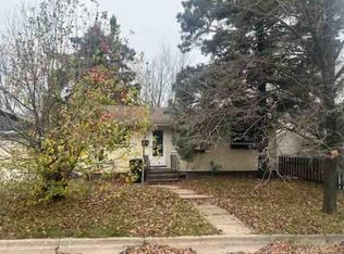 97 Vermillion Dr, Virginia, MN 55792