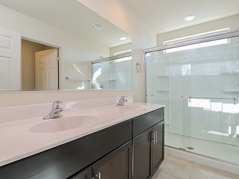 10854 W Claxton Dr — Photo 10