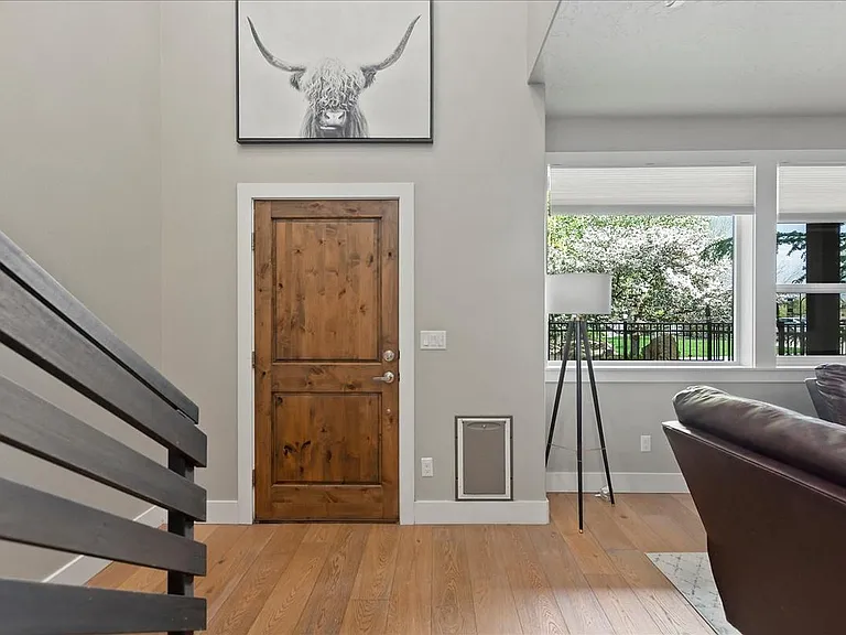 1421 E Lone Creek Dr — Photo 8