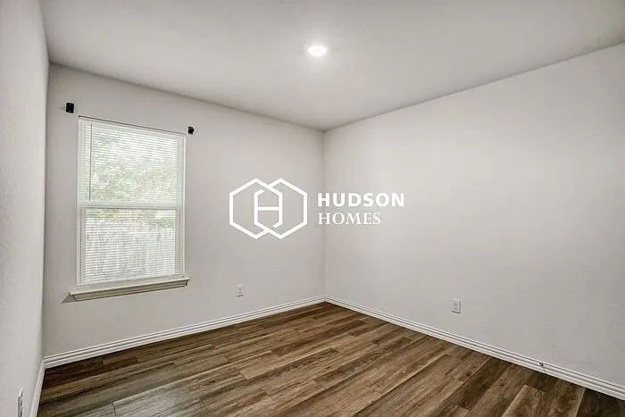 222 Garcia St — Photo 8