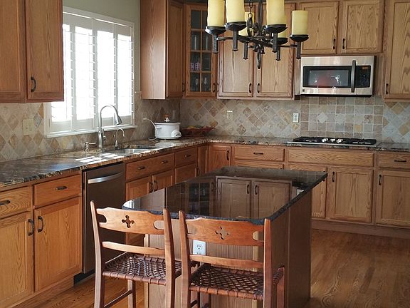 Kitchen w Stainless/Granite
