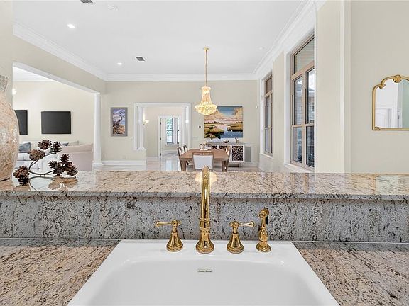 3rd image of 573 SE Nature Dr