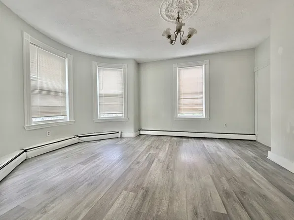 8-10 Oakland St #1, Roxbury, MA 02119