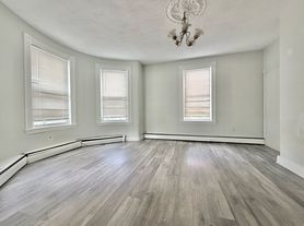 8-10 Oakland St, Roxbury, MA
