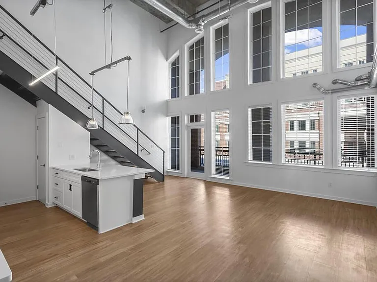 17th Street Lofts — Photo 8