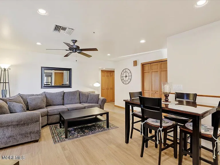 8 Ortley Ave — Photo 23