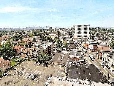1st image of 770 Anderson Ave APT 17B