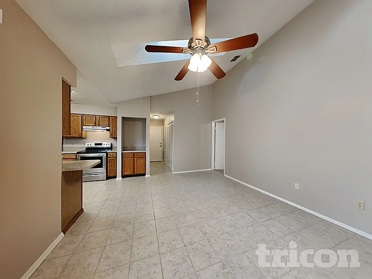 7943 Longshadow Ct — Photo 15
