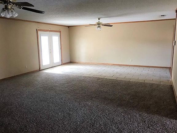 3rd image of 106 Wood Cir