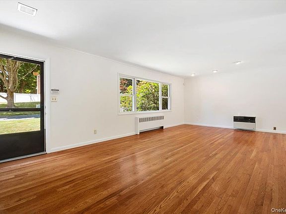 3rd image of 5 Hemlock Road