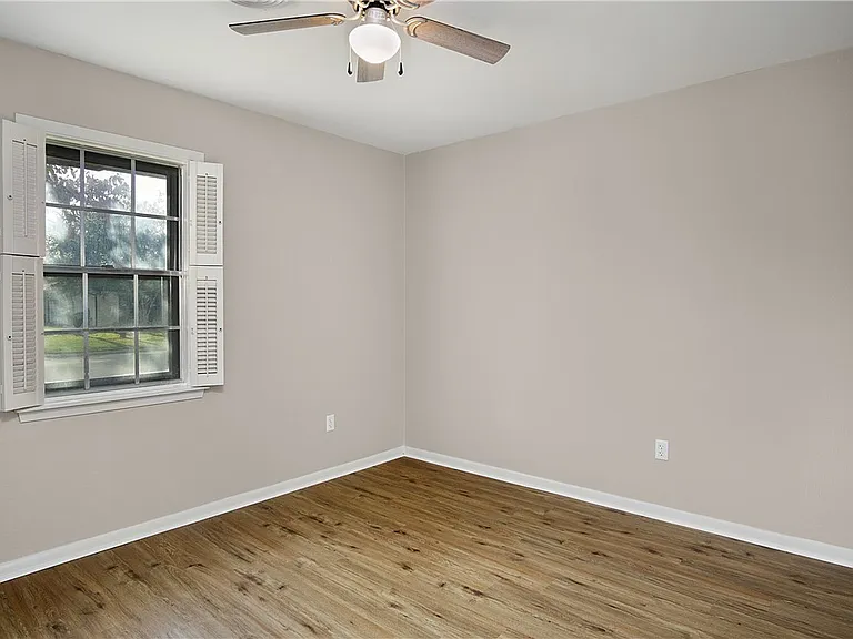 1003 Holik Dr — Photo 15