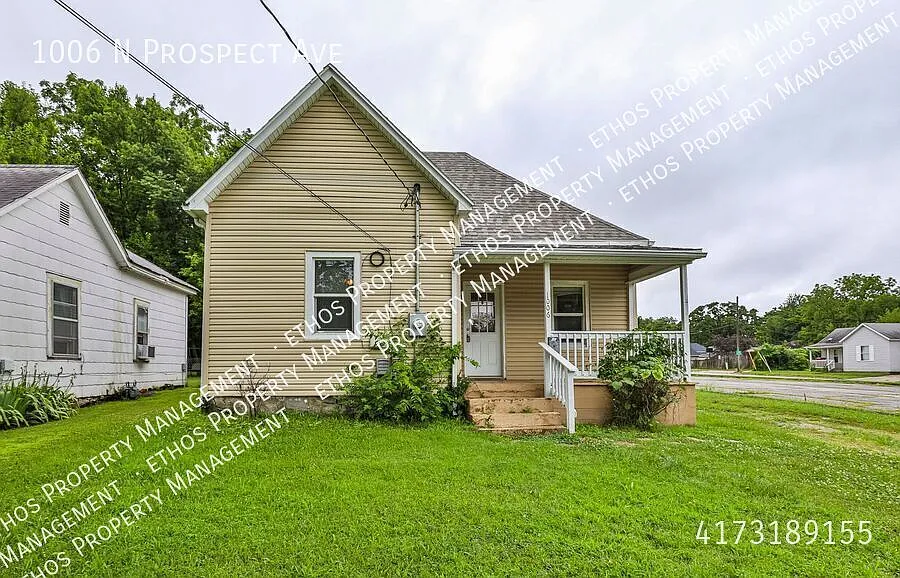 Preleasing now! Available for showing on 9/14. 2 bed/1 bath near Highway44! — Photo 1