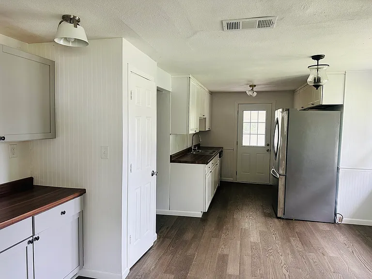 3124 Cherry St — Photo 3