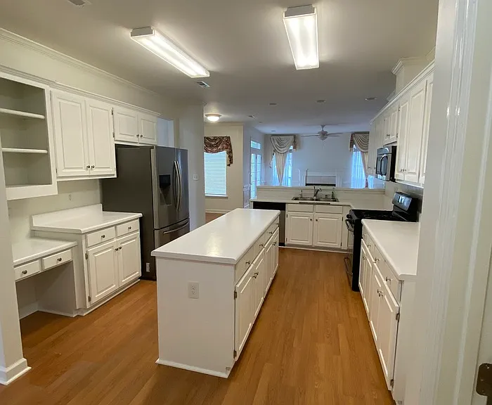 4545 Reigate Ct — Photo 7