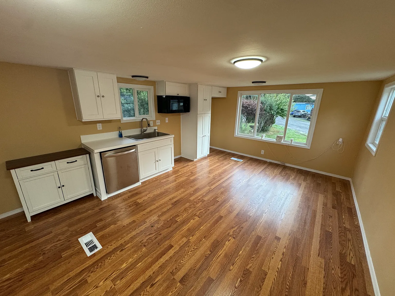 2 bed, 1000 sqft, $1,500 — Photo 3