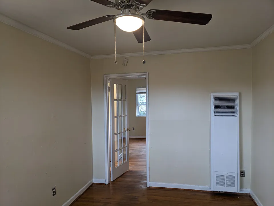 828-834 Argonne Ave NE
