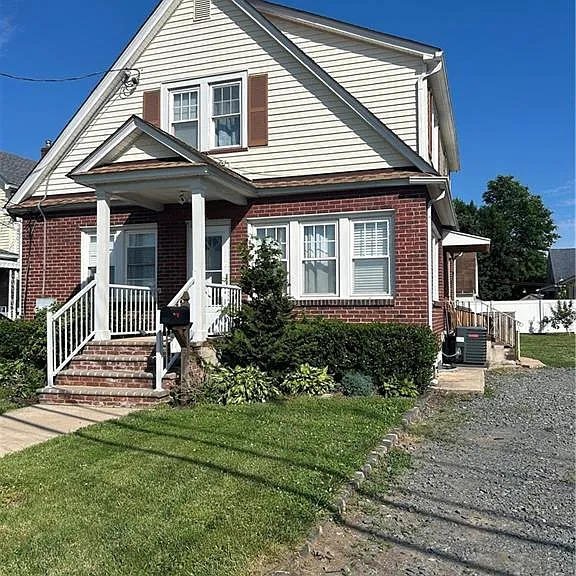 66 E Camplain Rd — Photo 2