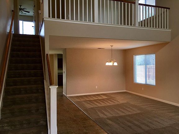 2nd image of 4113 E Vista Ave