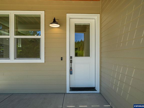 4th image of 2049 NW Century Dr