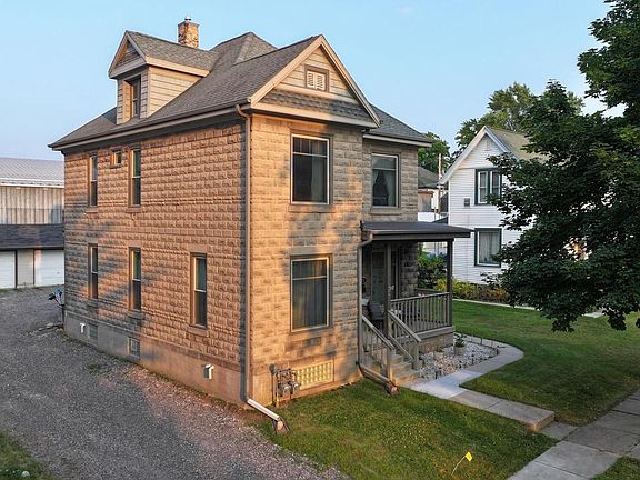 3rd image of 123 S Milwaukee STREET