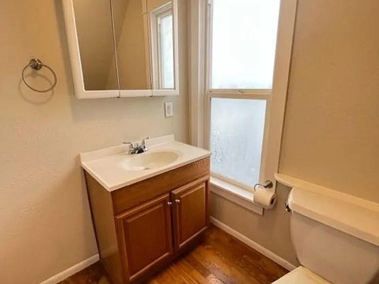 2211 Walnut St — Photo 11