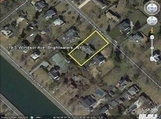 119 S Windsor Ave, Brightwaters, NY 11718