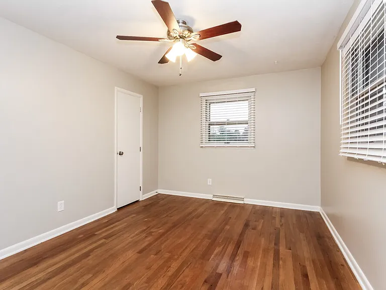 7605 Kimberly Dr — Photo 10
